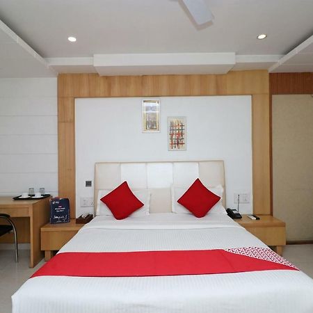 Oyo 5843 Hotel Yash Inn Mirzāpur Exteriér fotografie