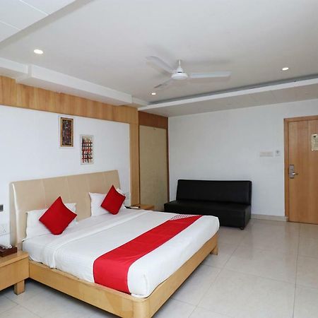 Oyo 5843 Hotel Yash Inn Mirzāpur Exteriér fotografie