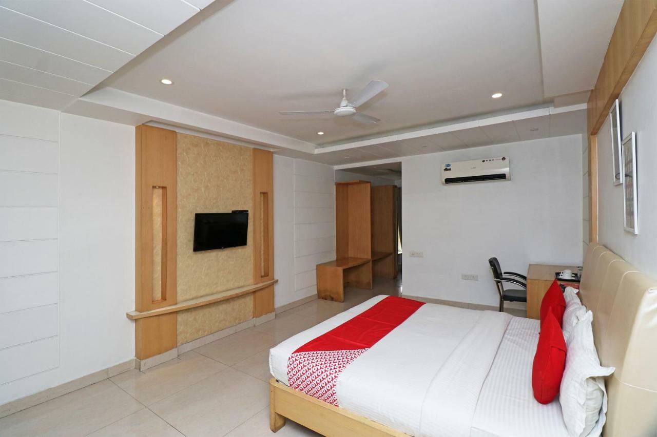 Oyo 5843 Hotel Yash Inn Mirzāpur Exteriér fotografie